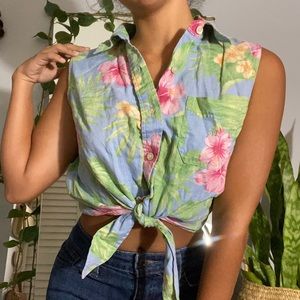 Vintage sleeveless button up